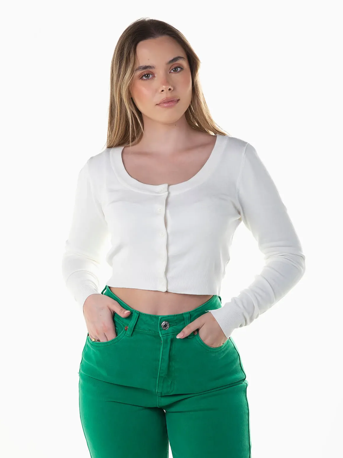 Casaco malha estilo bolero com botões