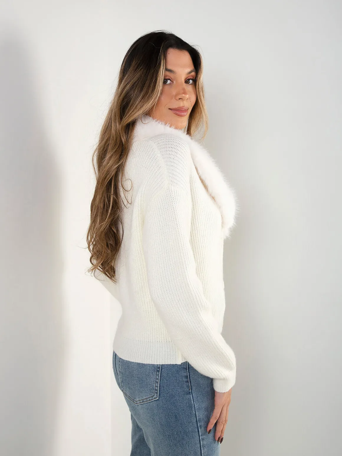 Casaco malha pérola com pelo removível