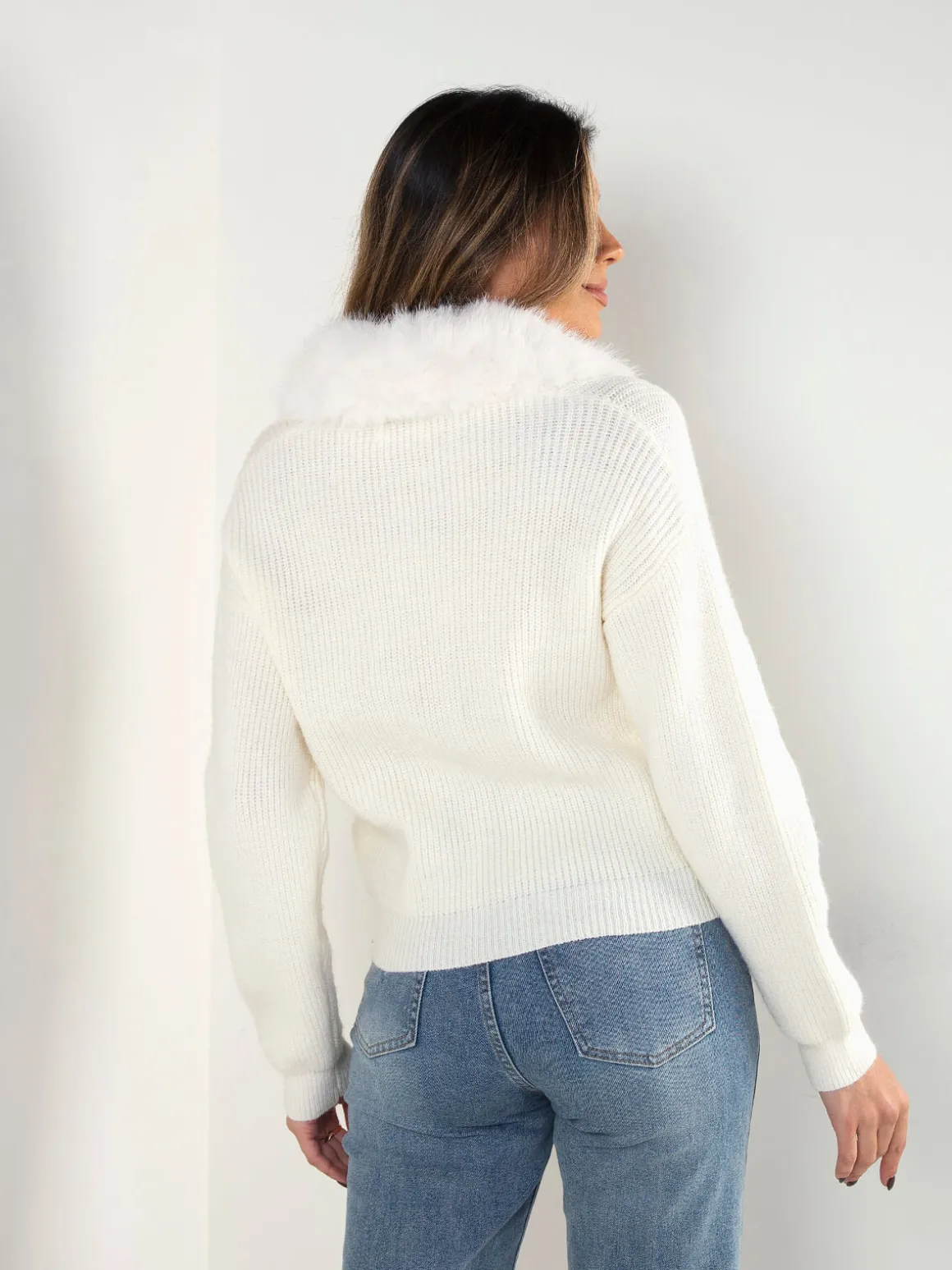 Casaco malha pérola com pelo removível