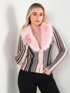 Casaco malha rosa decote com pelo