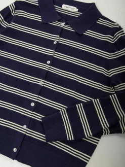 Casaco malha às riscas gola polo