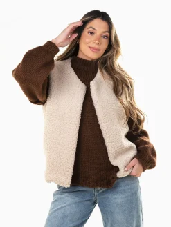 Colete aberto efeito pelo de ovelha
