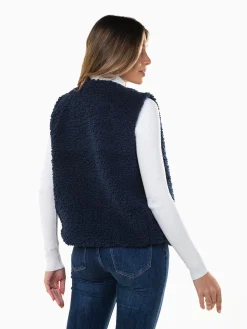 Colete aberto efeito pelo de ovelha