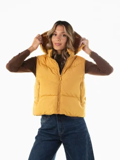 Colete acolchoado amarelo com capuz