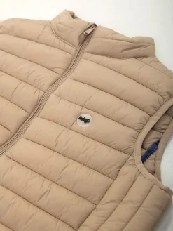 Colete acolchoado leve com gola subida