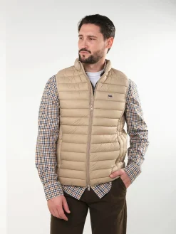 Colete acolchoado leve com gola subida