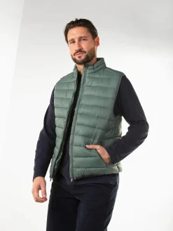 Colete acolchoado leve gola subida