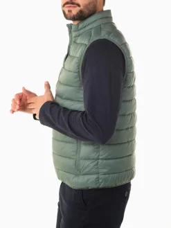 Colete acolchoado leve gola subida