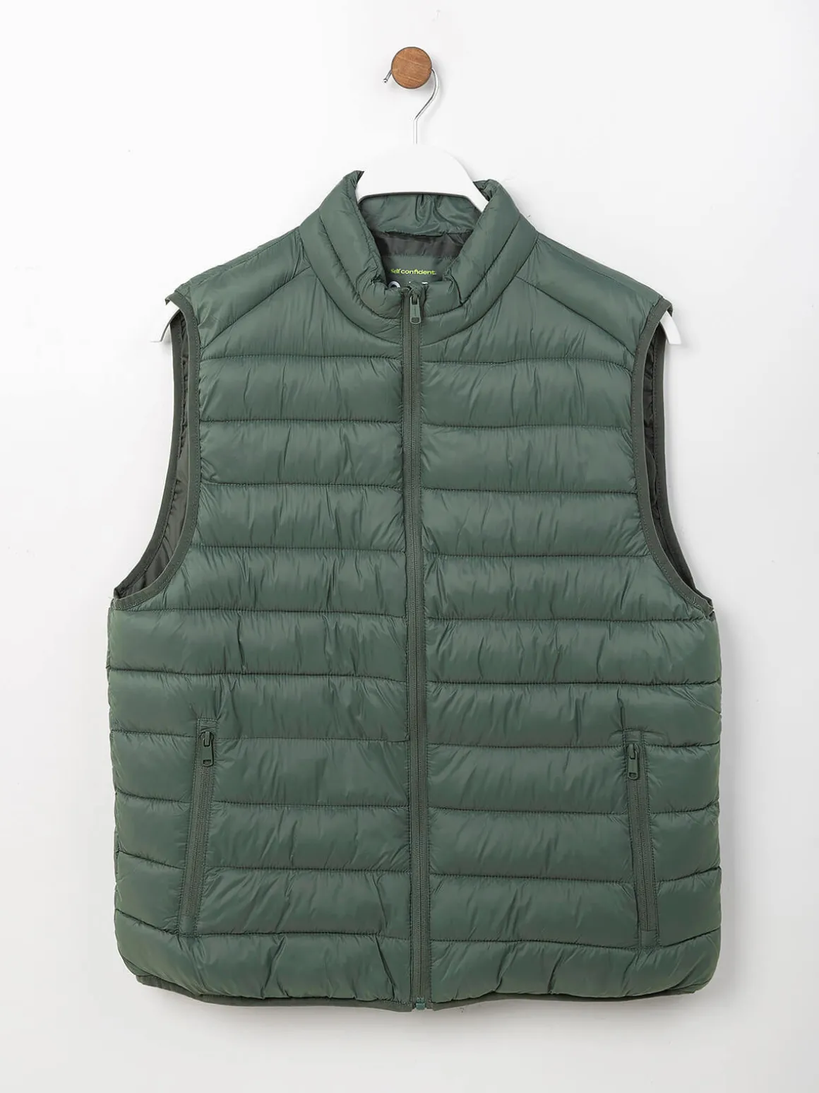 Colete acolchoado leve gola subida