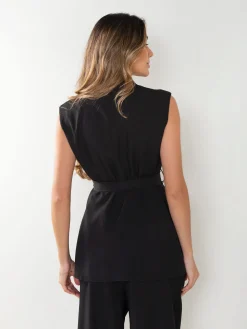 Colete alfaiataria com cinto