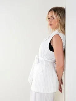 Colete alfaiataria com cinto