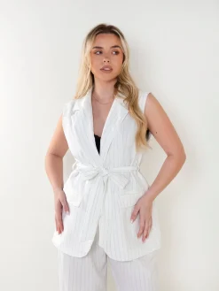 Colete alfaiataria com cinto