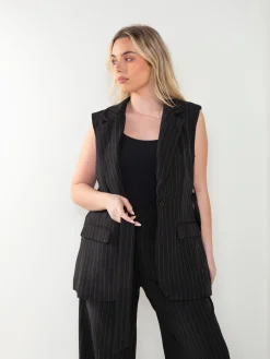 Colete alfaiataria com cinto