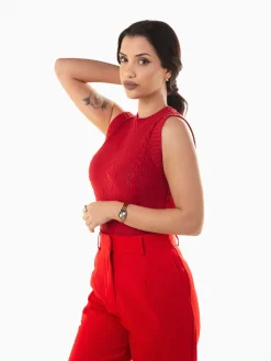 Colete de malha detalhado