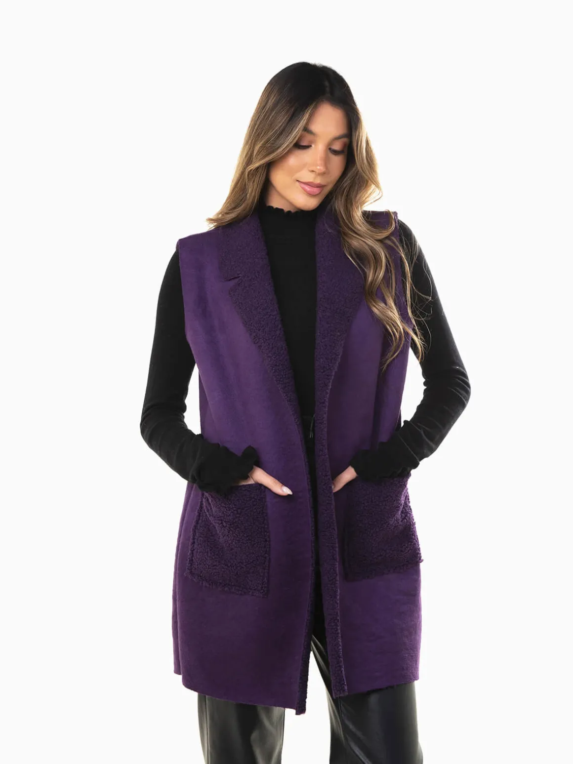 Colete efeito camurça com gola virada