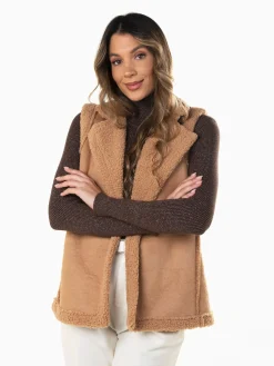 Colete efeito camurça interior em pelo