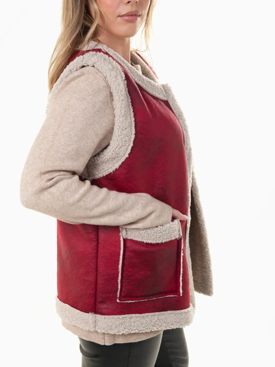 Colete efeito pele com pelo encaracolado