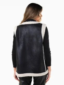 Colete efeito pele envelhecida com pelo