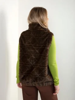 Colete efeito pelo com bolsos