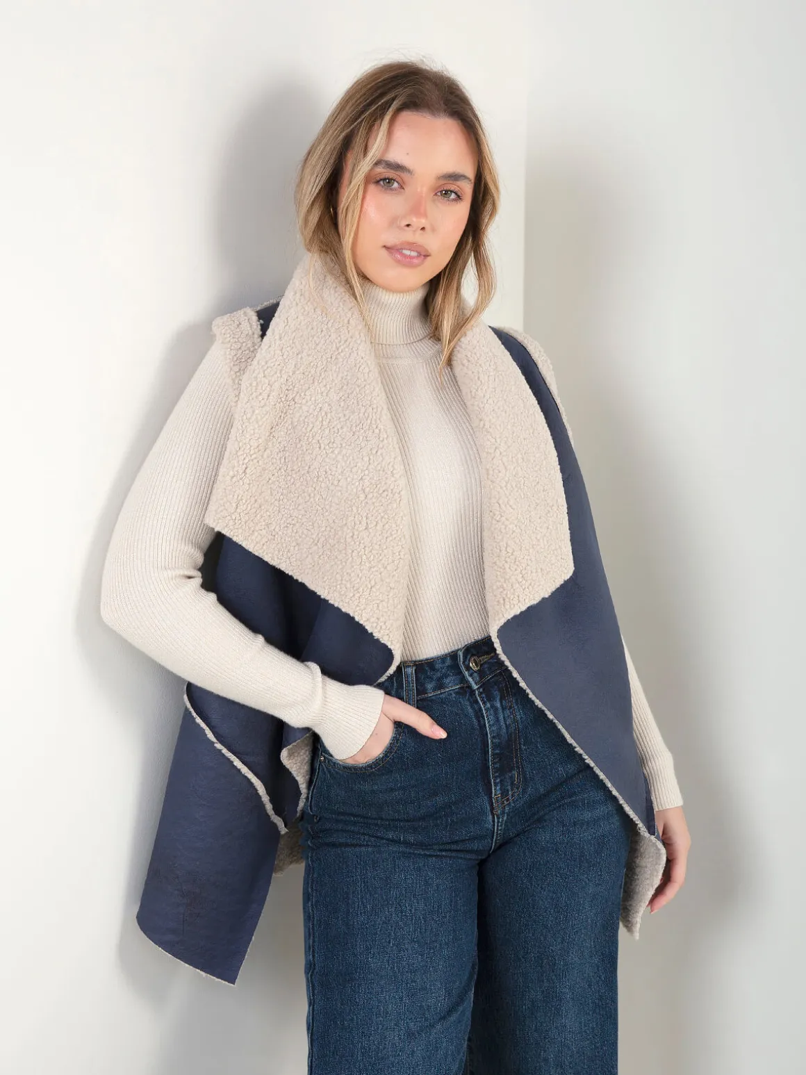 Colete efeito pelo encaracolado