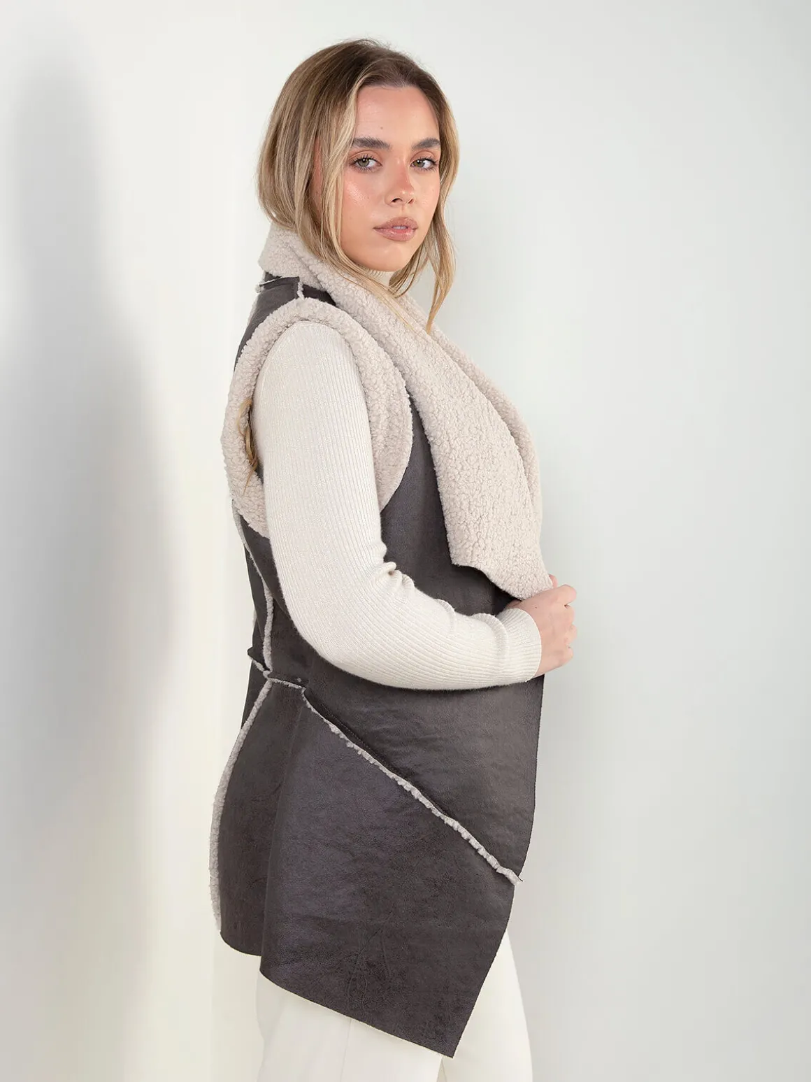 Colete efeito pelo encaracolado