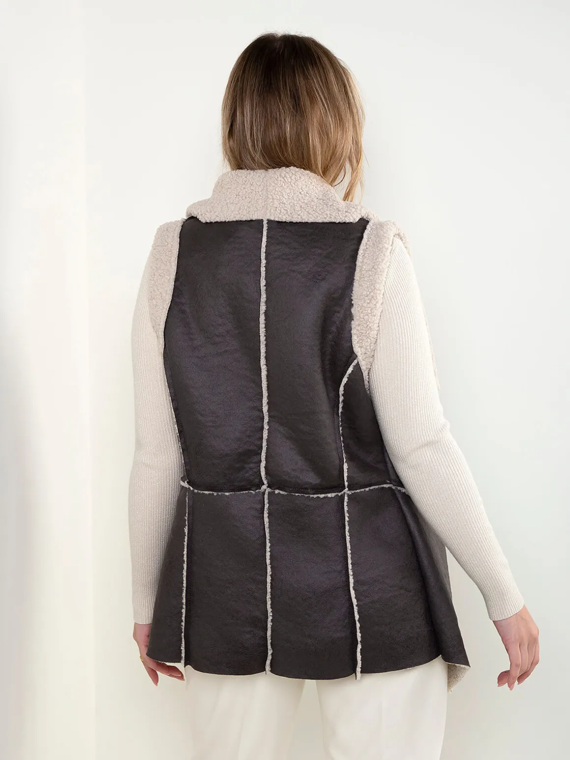 Colete efeito pelo encaracolado