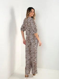 Conjunto animal print camisola e calças