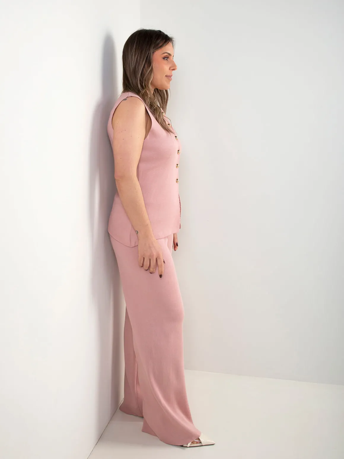 Conjunto em malha com colete e calças