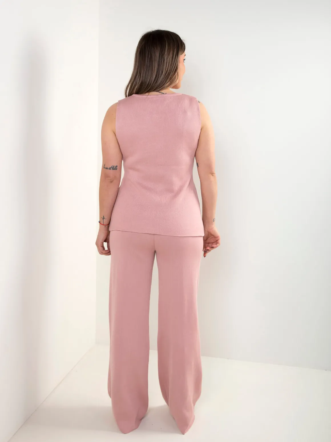 Conjunto em malha com colete e calças