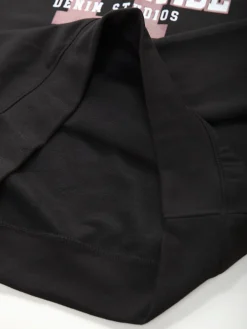 Hoodie preta com estampado