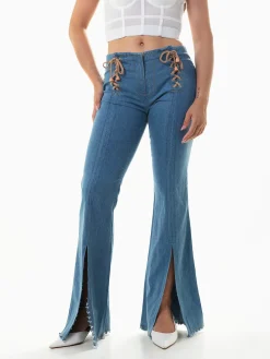 Jeans flare com aberturas