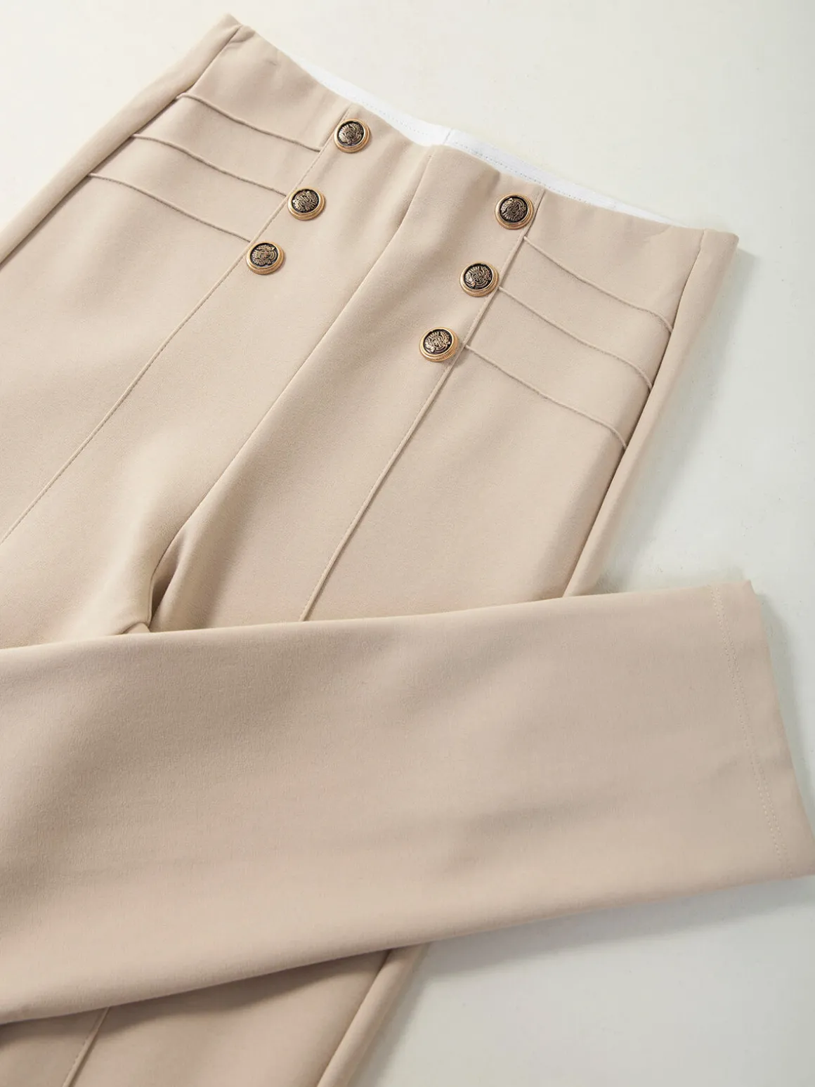 Leggings cintura alta botões dourados