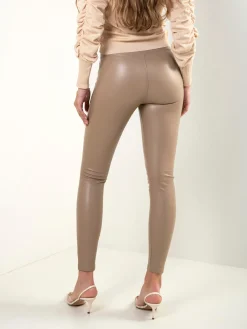 Leggings efeito pele cintura alta