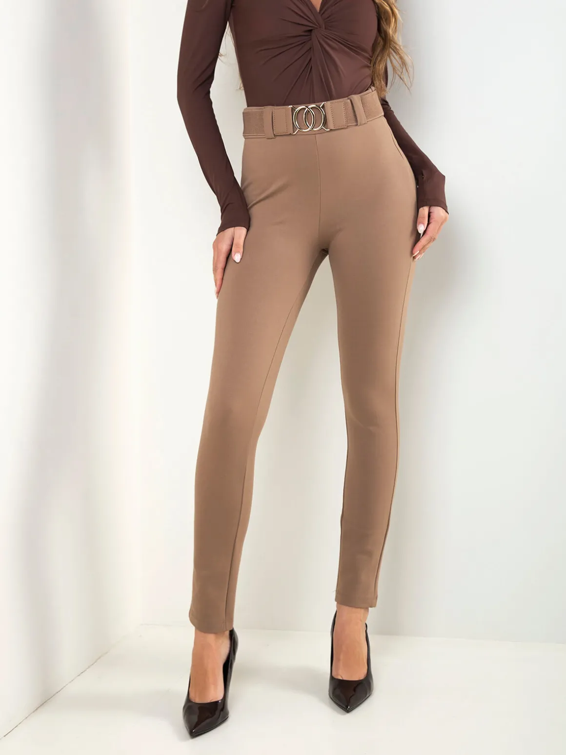 Leggings elásticas com cinto