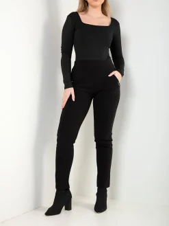 Leggings pretas cintura alta com bolsos