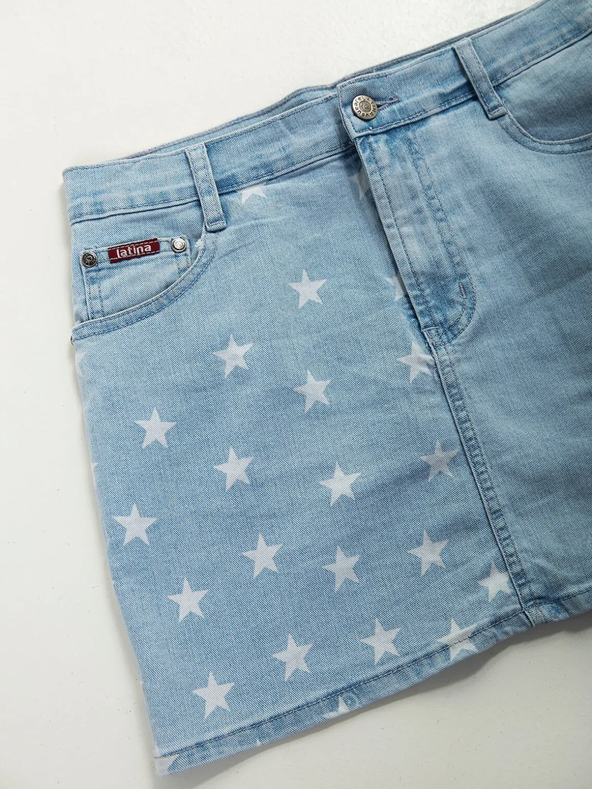 Minissaia ganga com estrelas