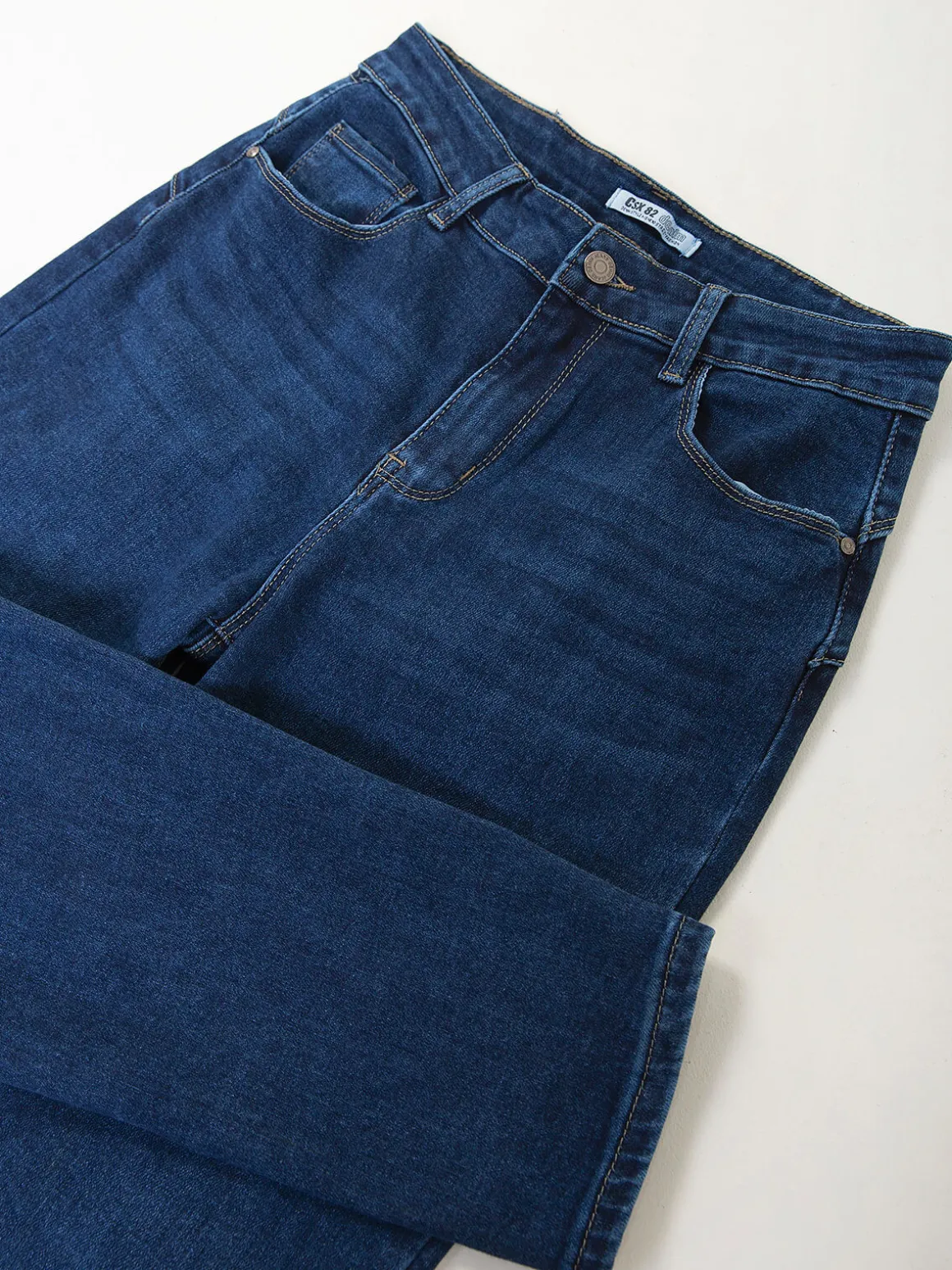 Mom jeans com efeito push-up