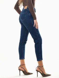 Mom jeans efeito push-up azul escuro