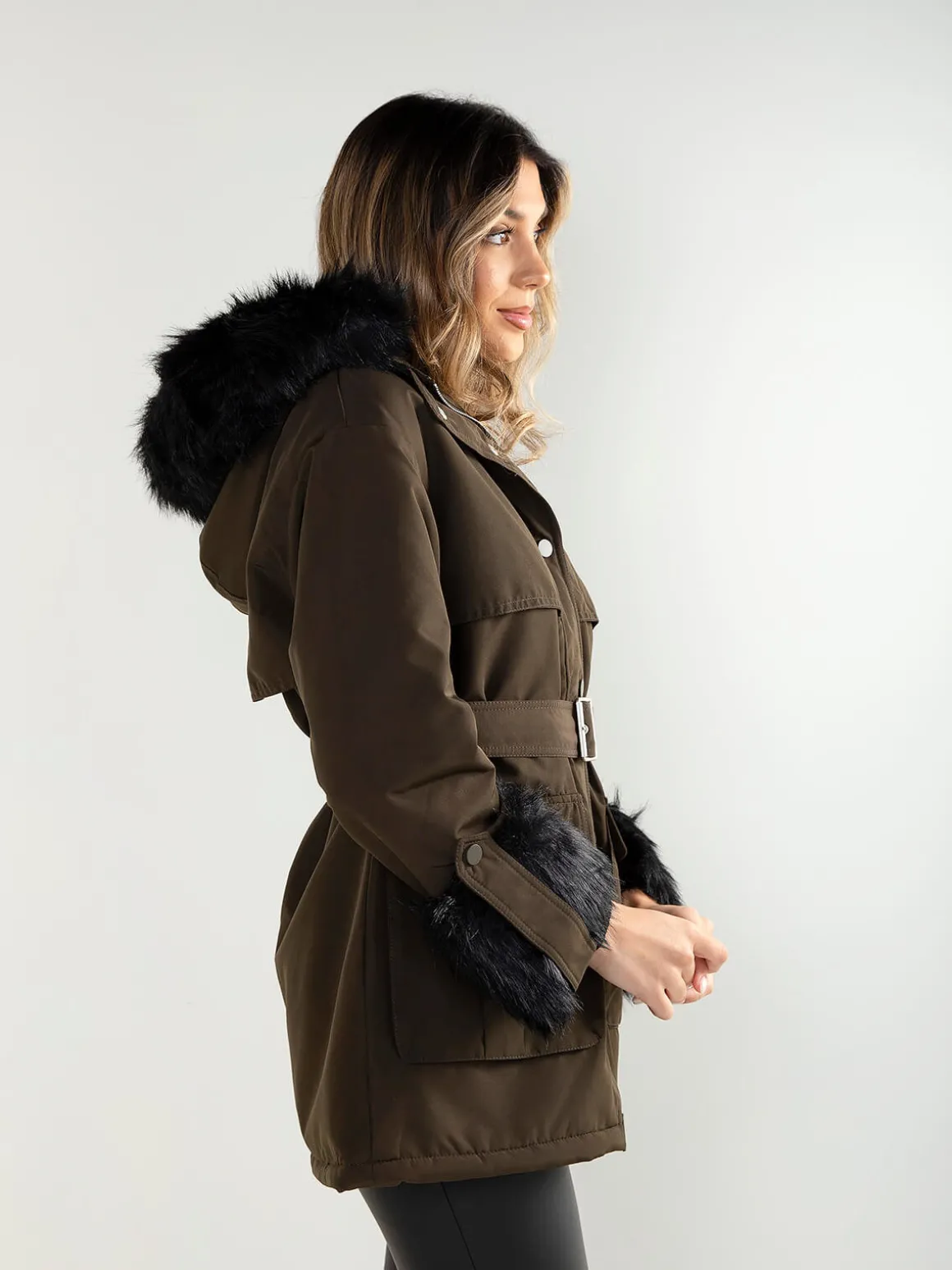 Parka acolchoada com cinto