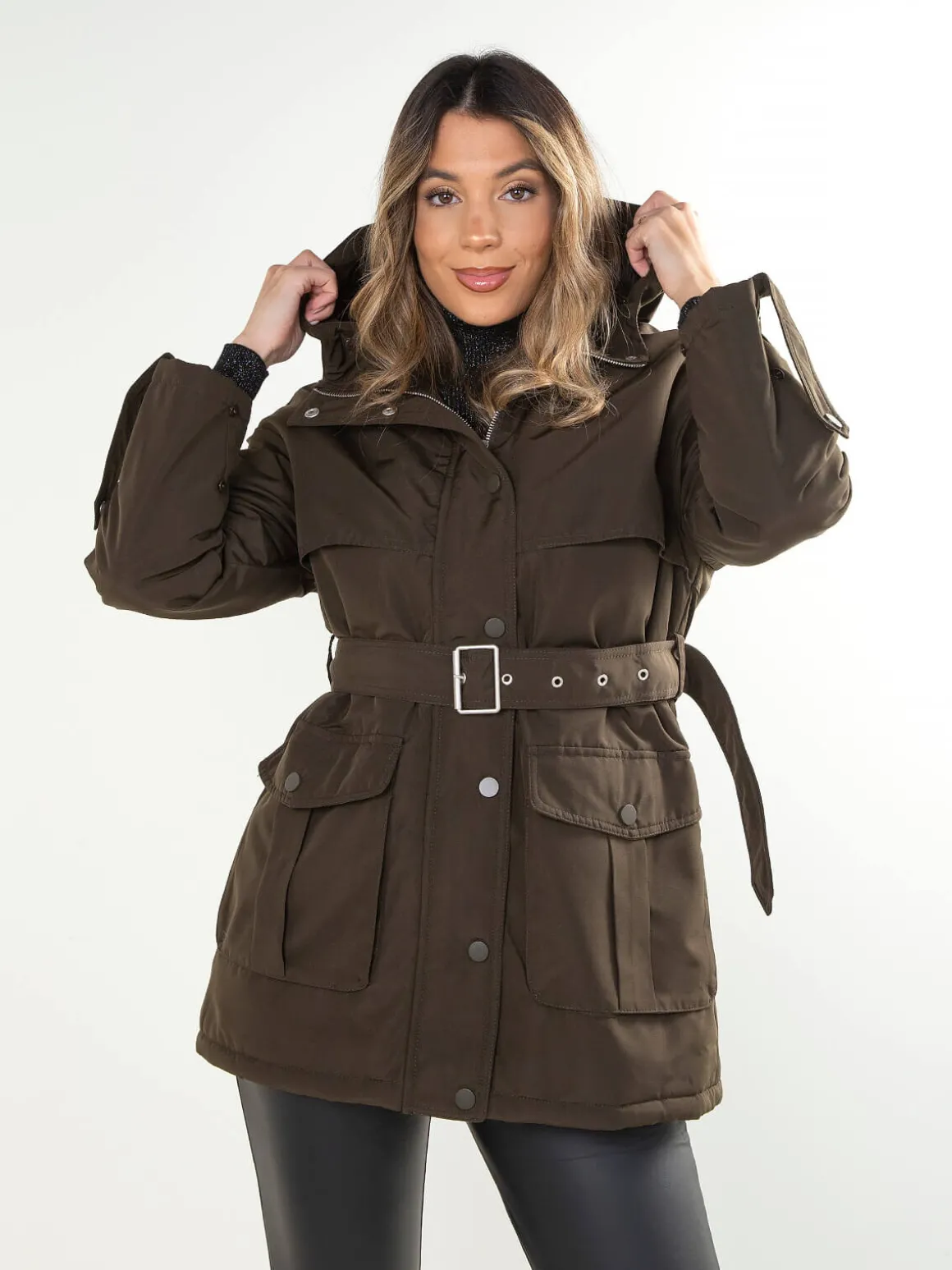 Parka acolchoada com cinto