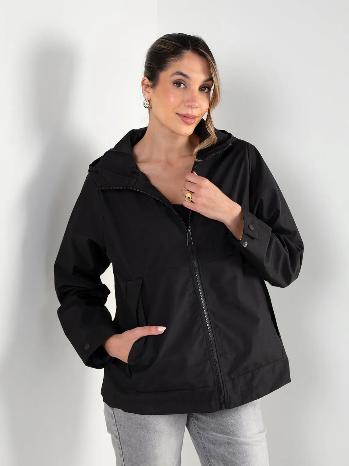 Parka com capuz e elástico