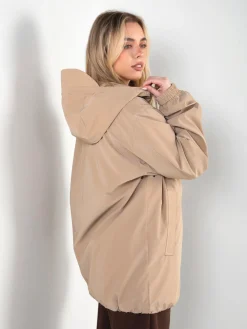 Parka impermeável com capuz e fecho