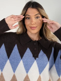 Polo castanho escuro aos losangos