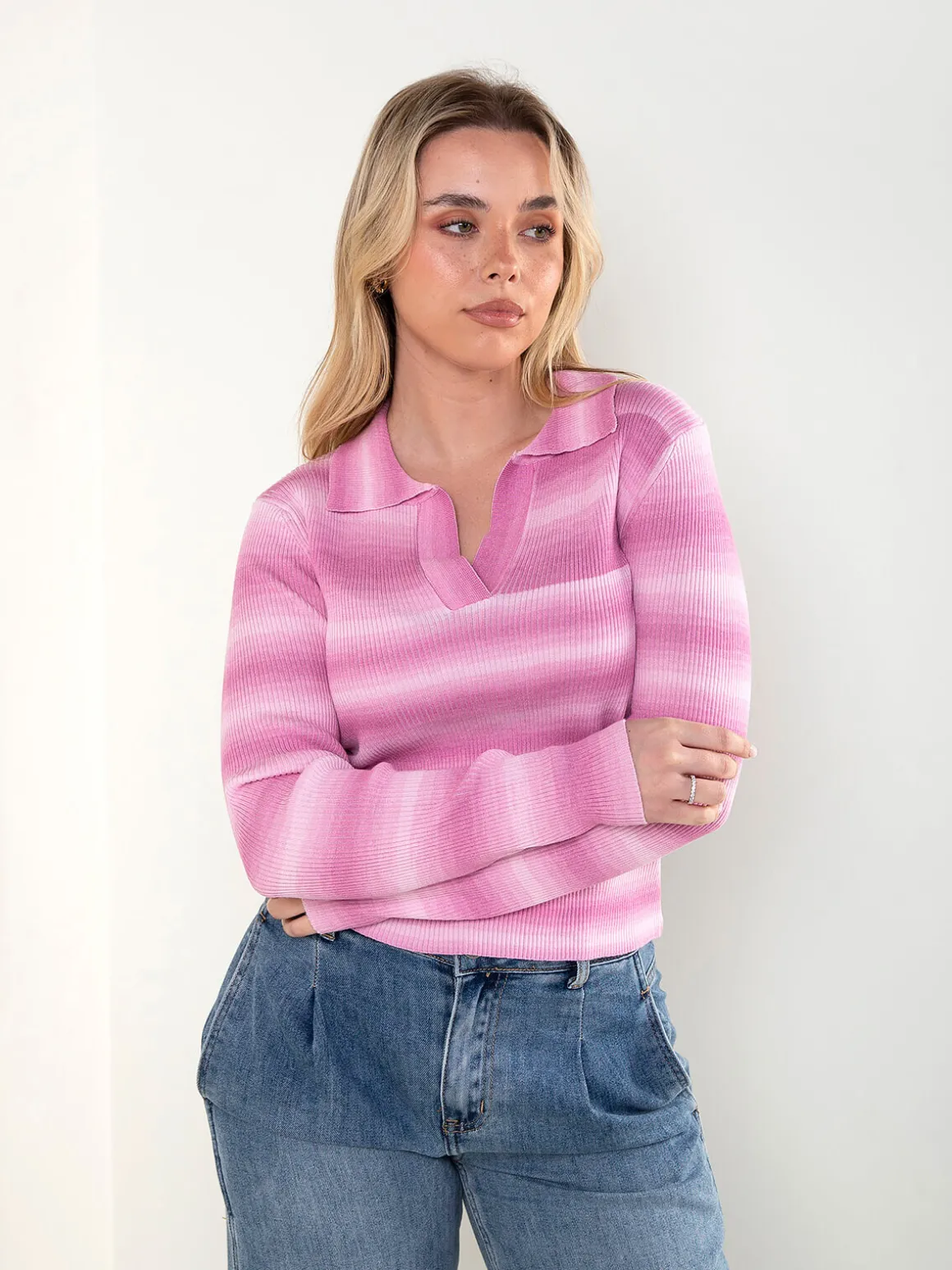 Polo malha canelada ás riscas