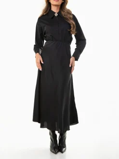 Saia midi acetinada cintura alta