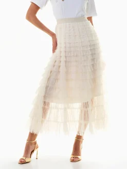 Saia tule comprida com folhos e corações