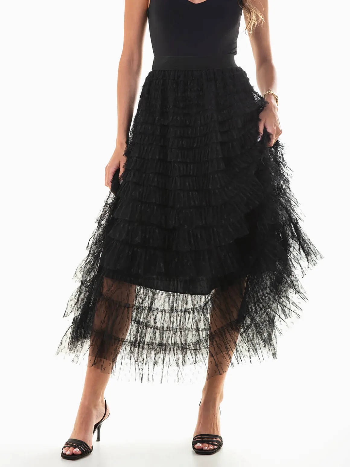 Saia tule comprida com folhos e corações