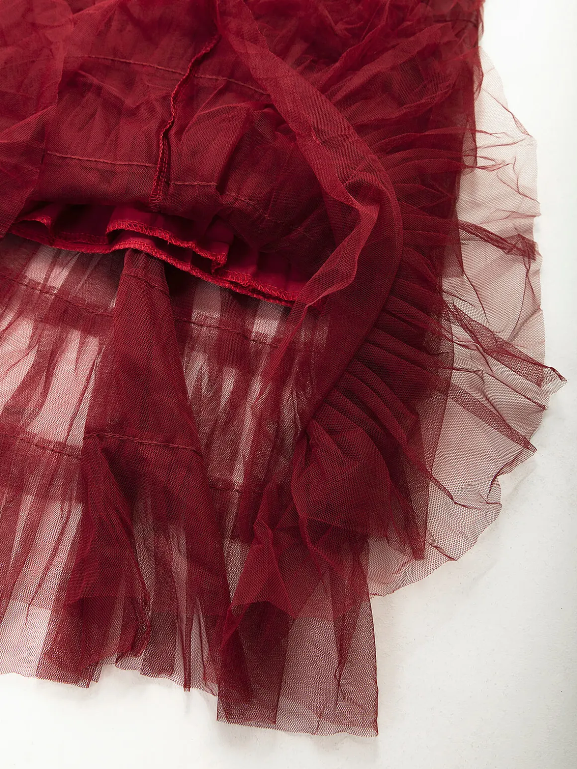 Saia tule comprida com folhos