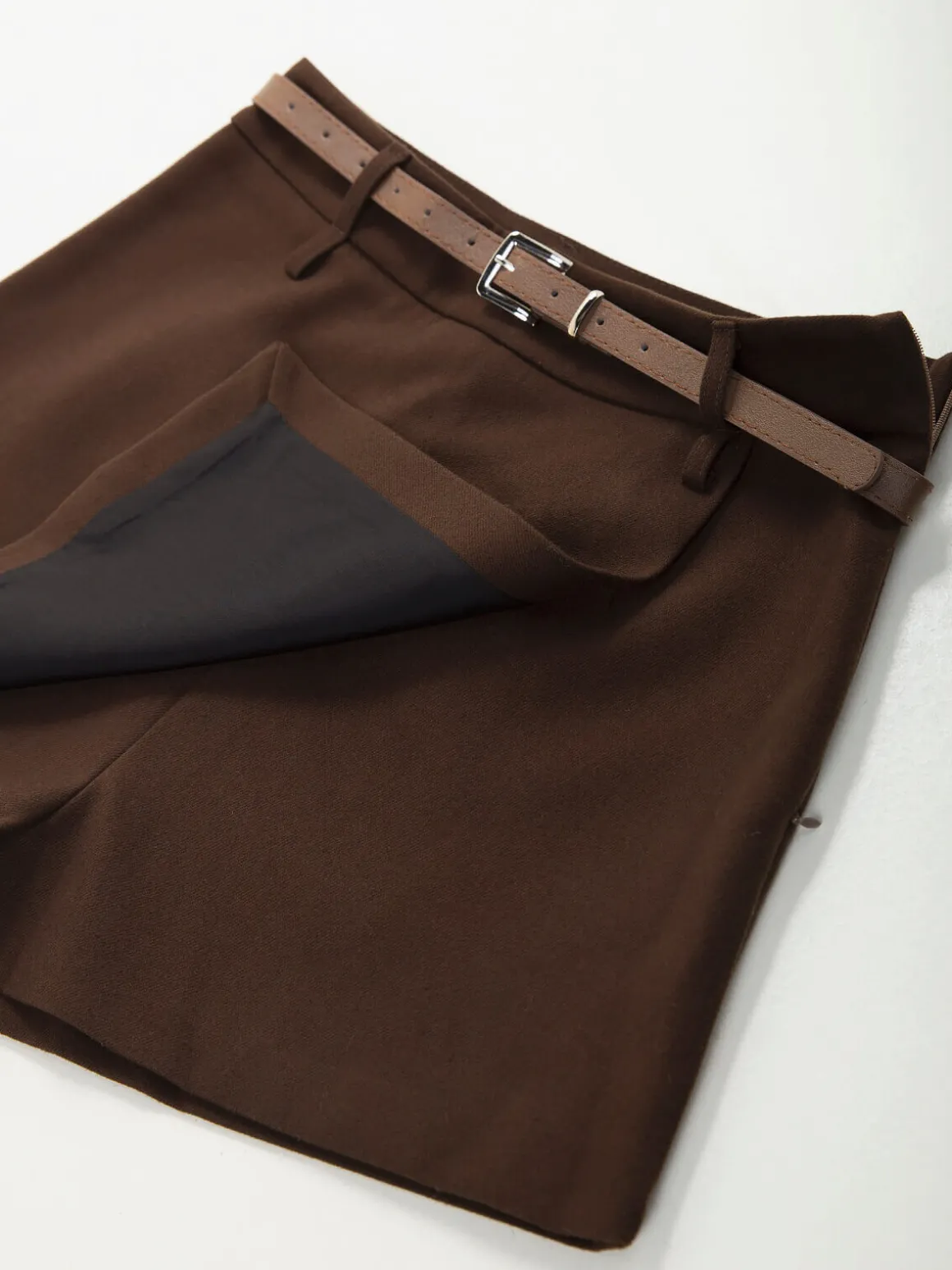 Saia-calção cintura alta com cinto