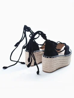 Sandálias plataforma pretas cordões